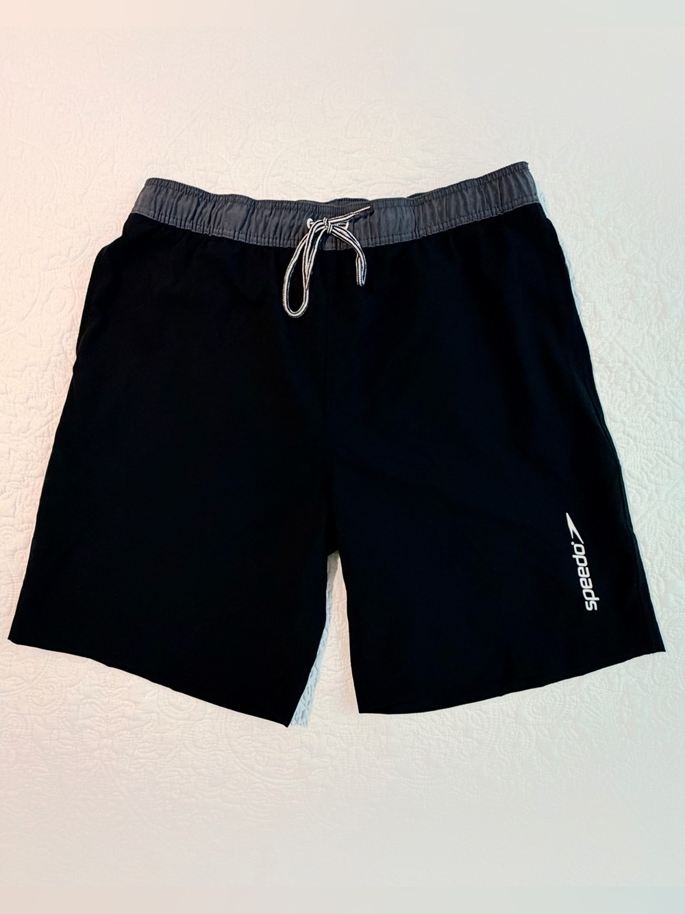Speedo | Men's Swim Trunks | Black & Grey | Waistband Size XL
